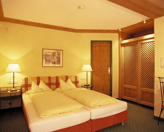 Imagen de la habitación del Hotel Alpina, S&ouml;lden . Foto 8