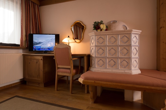 Imagen de la habitación del Hotel Alpina, S&ouml;lden . Foto 13