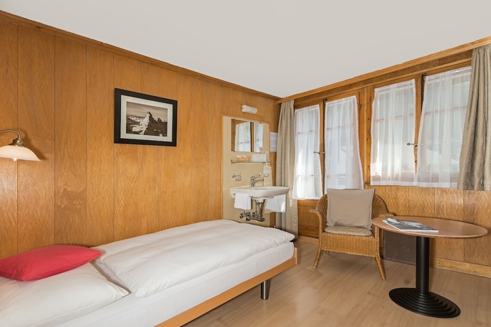 Imagen de la habitación del Hotel Alpina, Zermatt . Foto 10