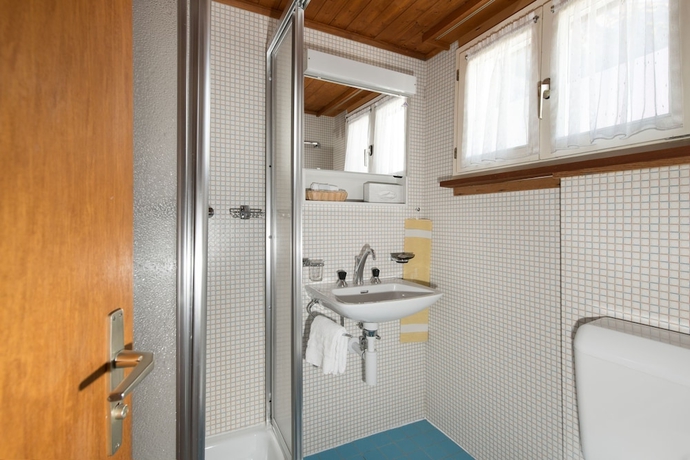 Imagen de la habitación del Hotel Alpina, Zermatt . Foto 15