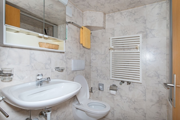 Imagen de la habitación del Hotel Alpina, Zermatt . Foto 17