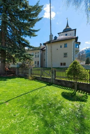Imagen de los exteriores del Hotel Alpina, Zernez. Foto 15