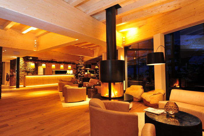 Imagen de la piscina del Hotel Alpina Zillertal - Family . Lifestyle . Kinderhotel. Foto 13