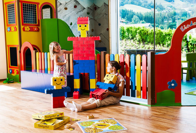 Imagen de la piscina del Hotel Alpina Zillertal - Family . Lifestyle . Kinderhotel. Foto 14