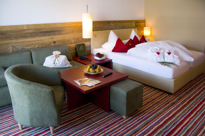 Imagen de la piscina del Hotel Alpina Zillertal - Family . Lifestyle . Kinderhotel. Foto 15