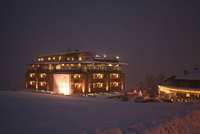 Imagen de los interiores del Hotel Alpina Zillertal - Family . Lifestyle . Kinderhotel. Foto 11
