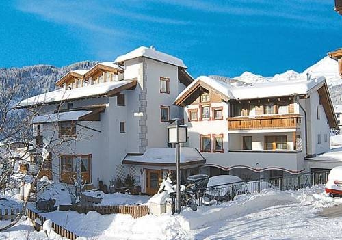 Imagen general del Hotel Alpinaandmore. Foto 2