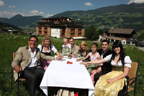 Imagen general del Hotel Alpinahotel - das lifestylehotel im Zillertal. Foto 19