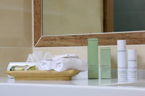 Imagen de la habitación del Hotel Alpinahotel - das lifestylehotel im Zillertal. Foto 48