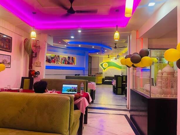 Imagen general del Hotel Alpine By The Golden Taj Group. Foto 1