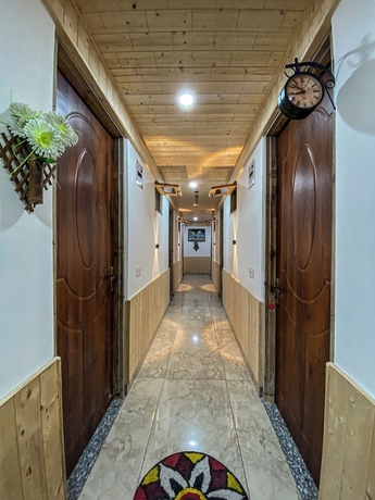 Imagen de los interiores del Hotel Alpine Crest Homestay. Foto 15