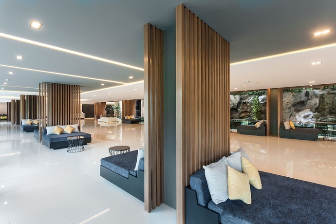 Imagen de los interiores del Hotel Alpine Golf Resort Chiang Mai. Foto 18