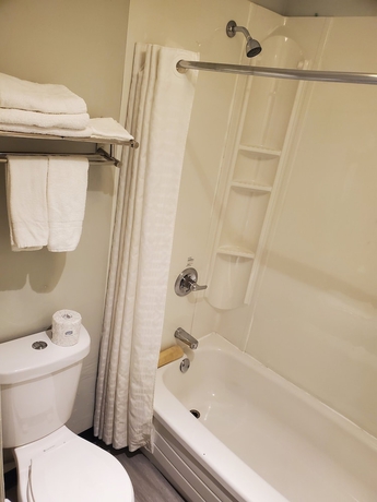 Imagen de la habitación del Hotel Alpine Inn, ABBOTSFORD. Foto 14