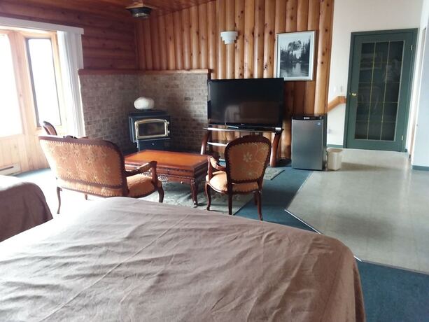 Imagen general del Hotel Alpine Inn, Valemount. Foto 3