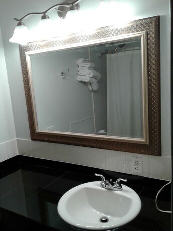 Imagen de la habitación del Hotel Alpine Inn, Valemount. Foto 17