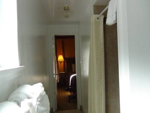 Imagen de la habitación del Hotel Alpine Inn and Spa. Foto 7