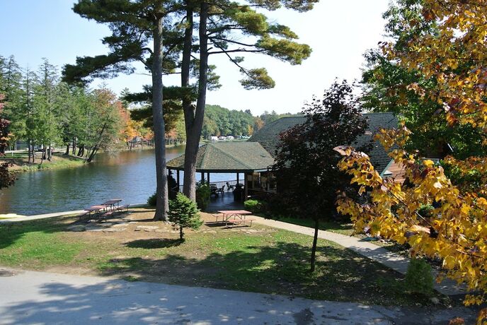 Imagen general del Hotel Alpine Lake RV Resort. Foto 8