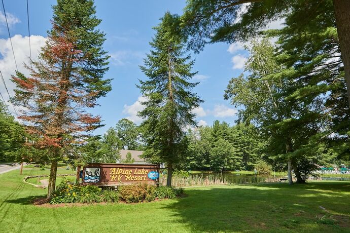 Imagen general del Hotel Alpine Lake RV Resort. Foto 17