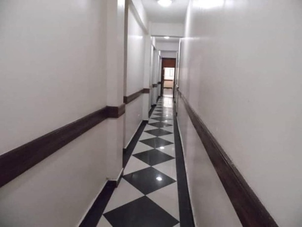 Imagen de los interiores del Hotel Alpine, Nakuru. Foto 12