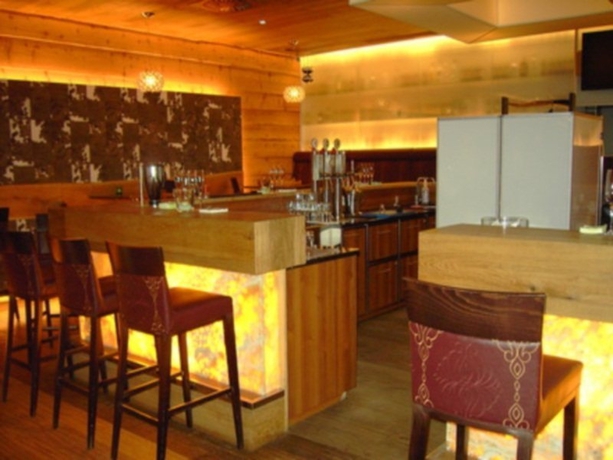 Imagen del bar/restaurante del Hotel Alpine Palace. Foto 11