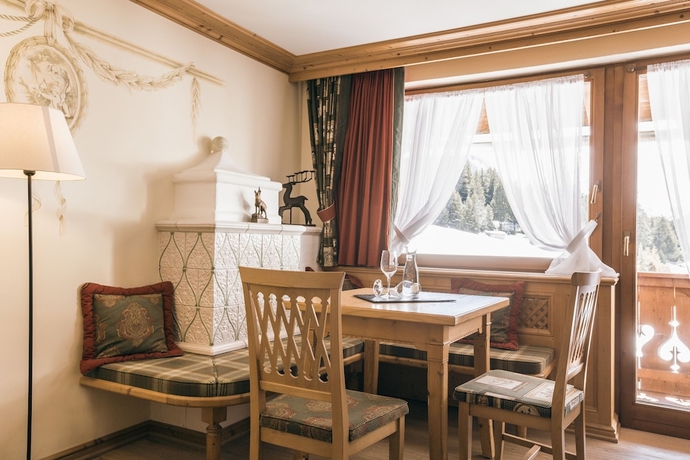 Imagen de la habitación del Hotel Alpine Resort Sportalm. Foto 5