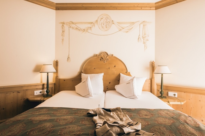 Imagen de la habitación del Hotel Alpine Resort Sportalm. Foto 6