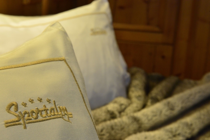 Imagen de la habitación del Hotel Alpine Resort Sportalm. Foto 8