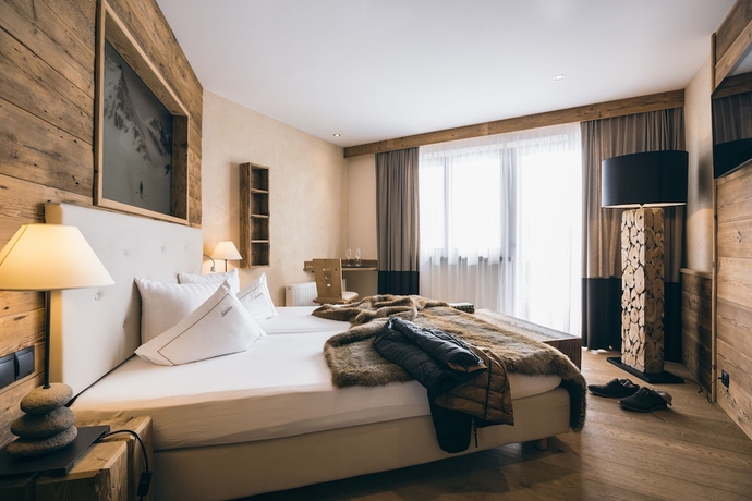 Imagen de la habitación del Hotel Alpine Resort Sportalm. Foto 14