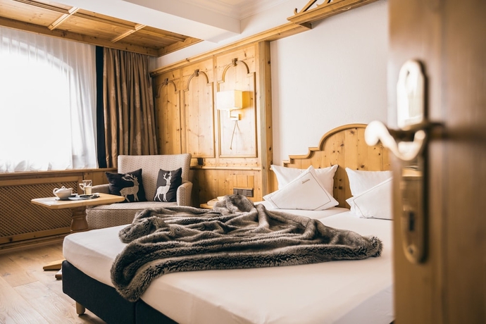 Imagen de la habitación del Hotel Alpine Resort Sportalm. Foto 16