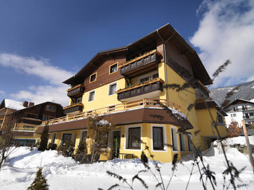 Imagen de la habitación del Hotel Alpine Spa Residence. Foto 8