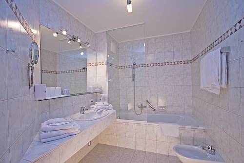 Imagen de la habitación del Hotel Alpine Spa Residence. Foto 16