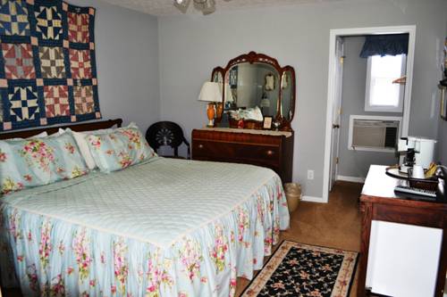 Imagen de la habitación del Hotel Alpine Village Inn. Foto 6