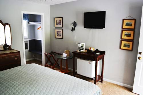 Imagen de la habitación del Hotel Alpine Village Inn. Foto 7