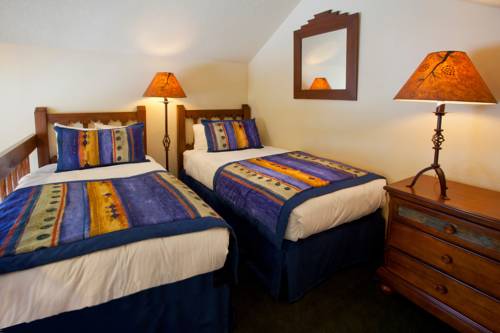 Imagen de la habitación del Hotel Alpine Village Suites. Foto 8