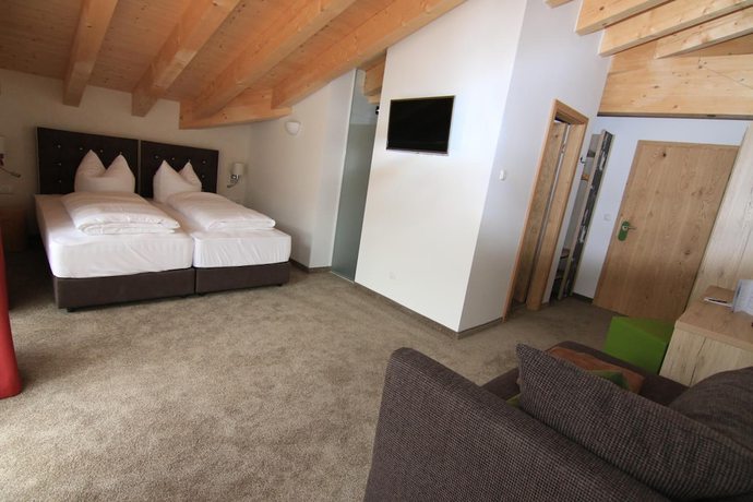 Imagen de la habitación del Hotel Alpinhotel Berchtesgaden. Foto 2