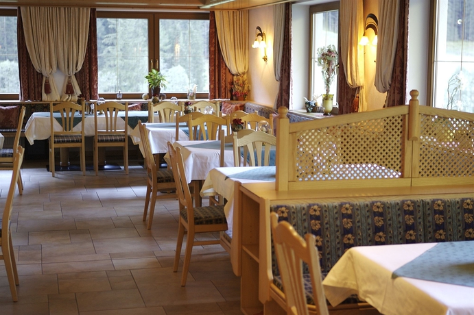 Imagen del bar/restaurante del Hotel Alpinhotel Berghaus. Foto 4