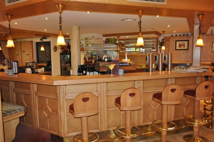 Imagen del bar/restaurante del Hotel Alpinhotel Berghaus. Foto 5