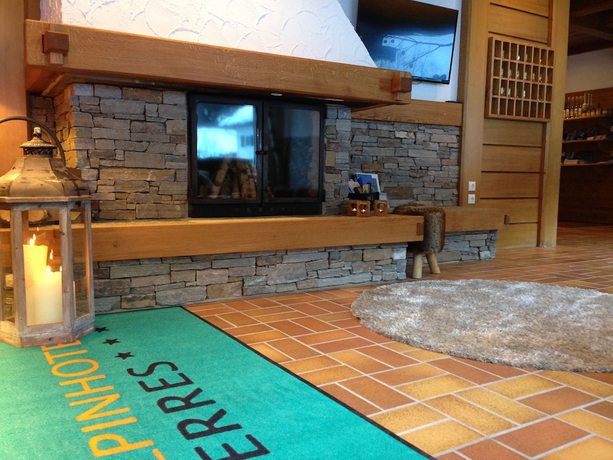 Imagen del bar/restaurante del Hotel Alpinhotel Zerres. Foto 3