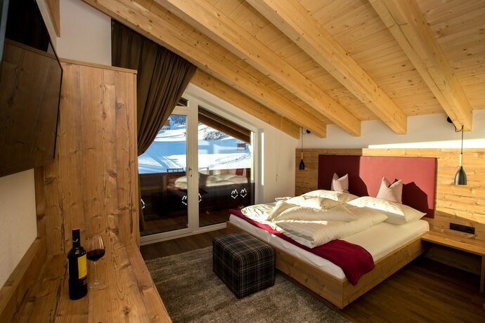 Imagen de la habitación del Hotel Alpinium. Foto 25