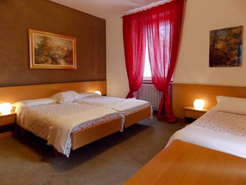 Imagen de la habitación del Hotel Alpino, Cavagnano. Foto 4
