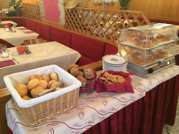 Imagen del bar/restaurante del Hotel Alpino, Malcesine. Foto 3