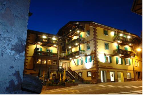 Imagen de la habitación del Hotel Alpino, Varena. Foto 2