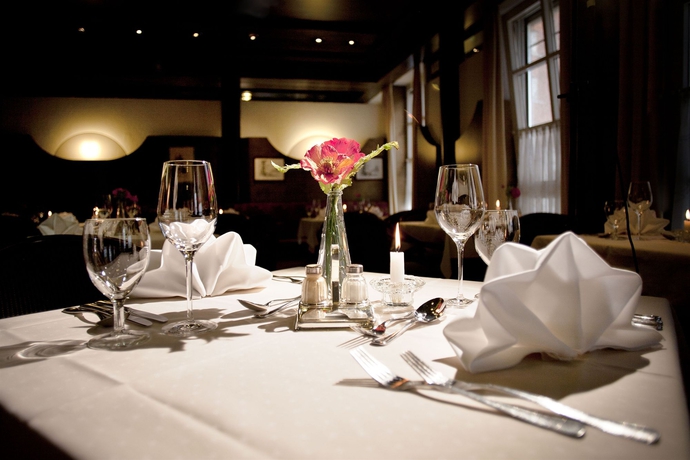 Imagen del bar/restaurante del Hotel Alpinpark. Foto 3