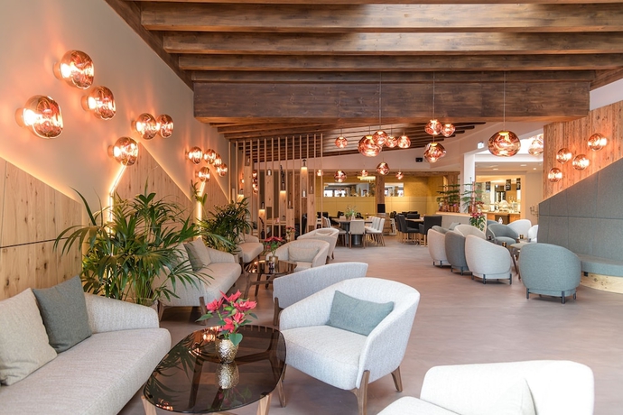 Imagen de los interiores del Hotel Alpinresort Sport and Spa. Foto 16