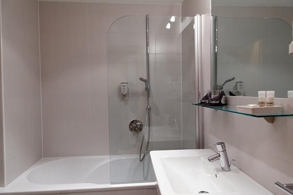 Imagen de la habitación del Hotel Alpinum. Foto 5