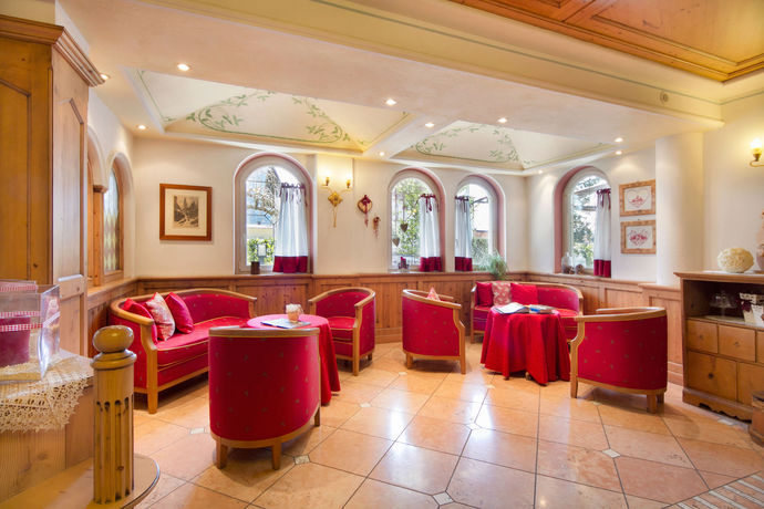 Imagen del bar/restaurante del Hotel Alpotel Dolomiten. Foto 3