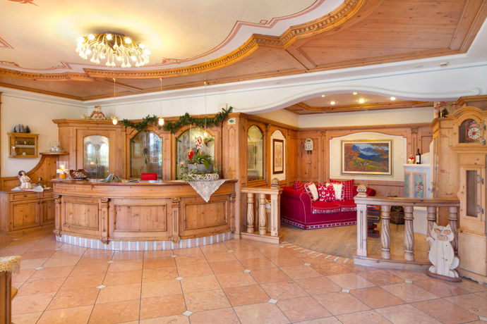 Imagen del bar/restaurante del Hotel Alpotel Dolomiten. Foto 4