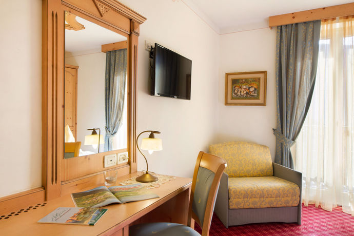 Imagen de los interiores del Hotel Alpotel Dolomiten. Foto 16