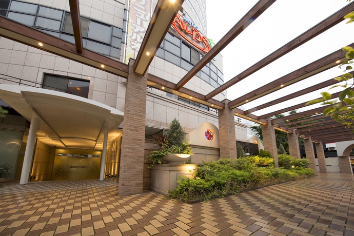 Imagen de los exteriores del Hotel Alps, Chuo. Foto 9