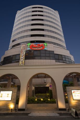 Imagen de los exteriores del Hotel Alps, Chuo. Foto 10